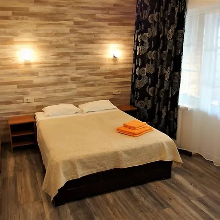 Urusel Guesthouse Affittacamere 3*